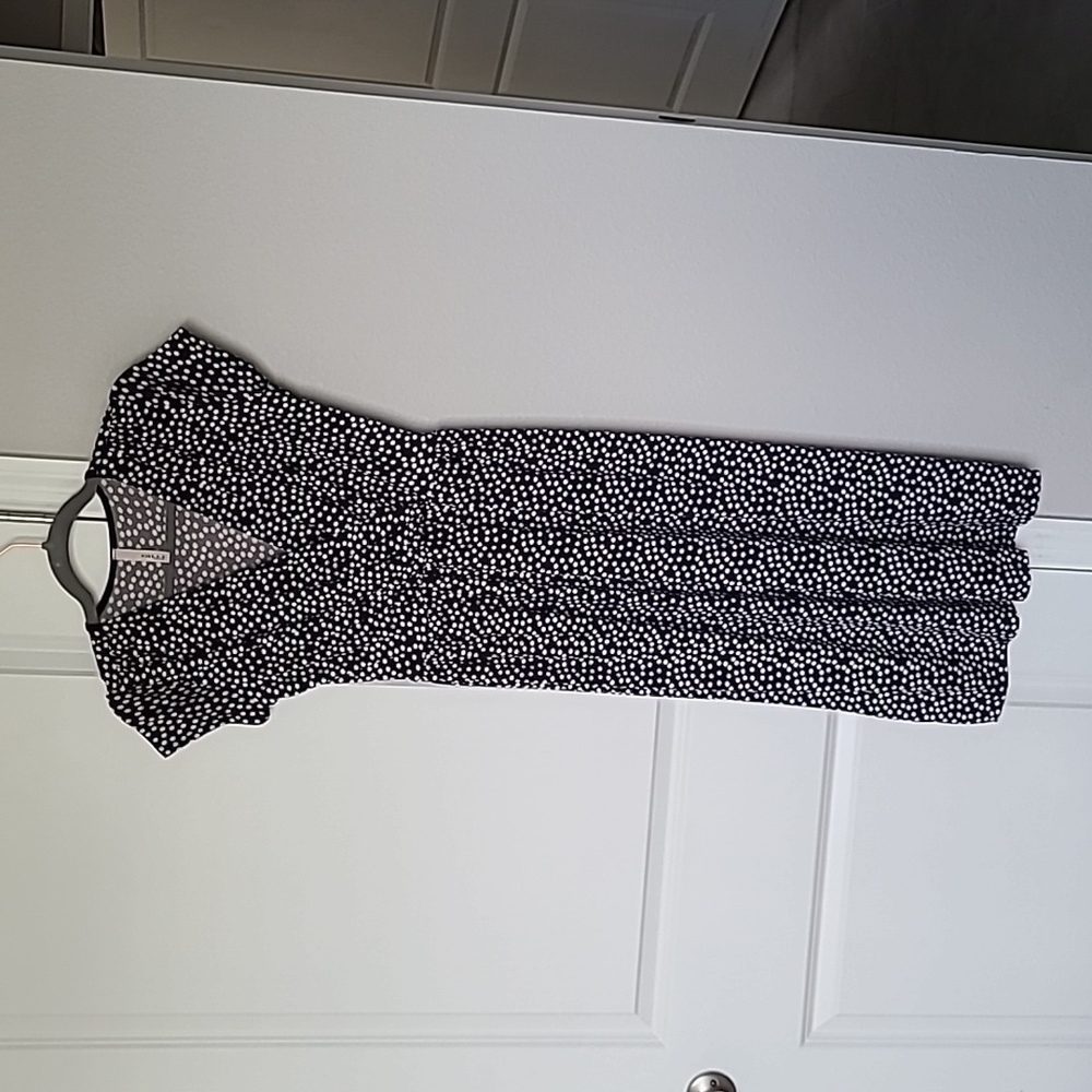 Woman's Dress - Picture 1 of 3